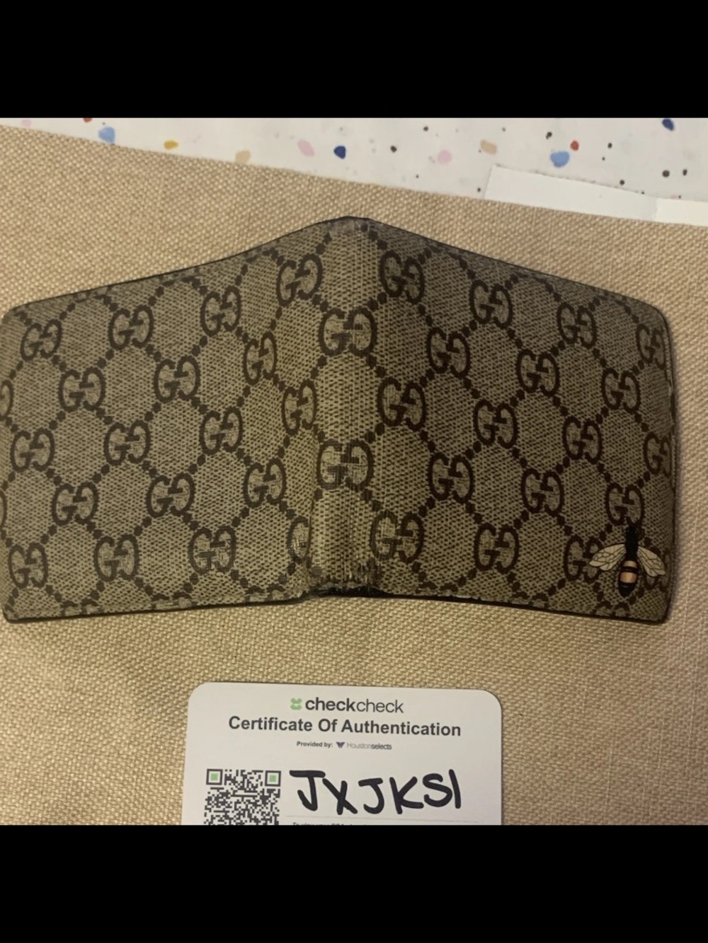 Gucci Beige/Brown GG Supreme Card Holder with Bee Motif